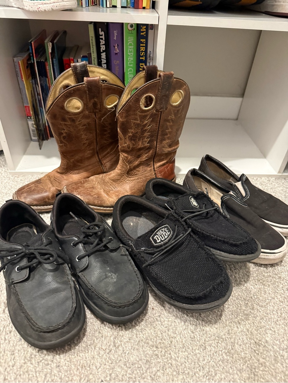 Boys youth size 2 shoe lot
